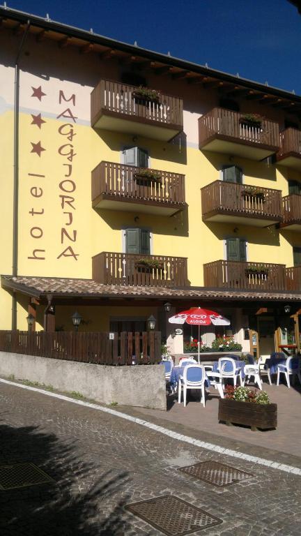 Albergo Maggiorina ベッツェッカ エクステリア 写真