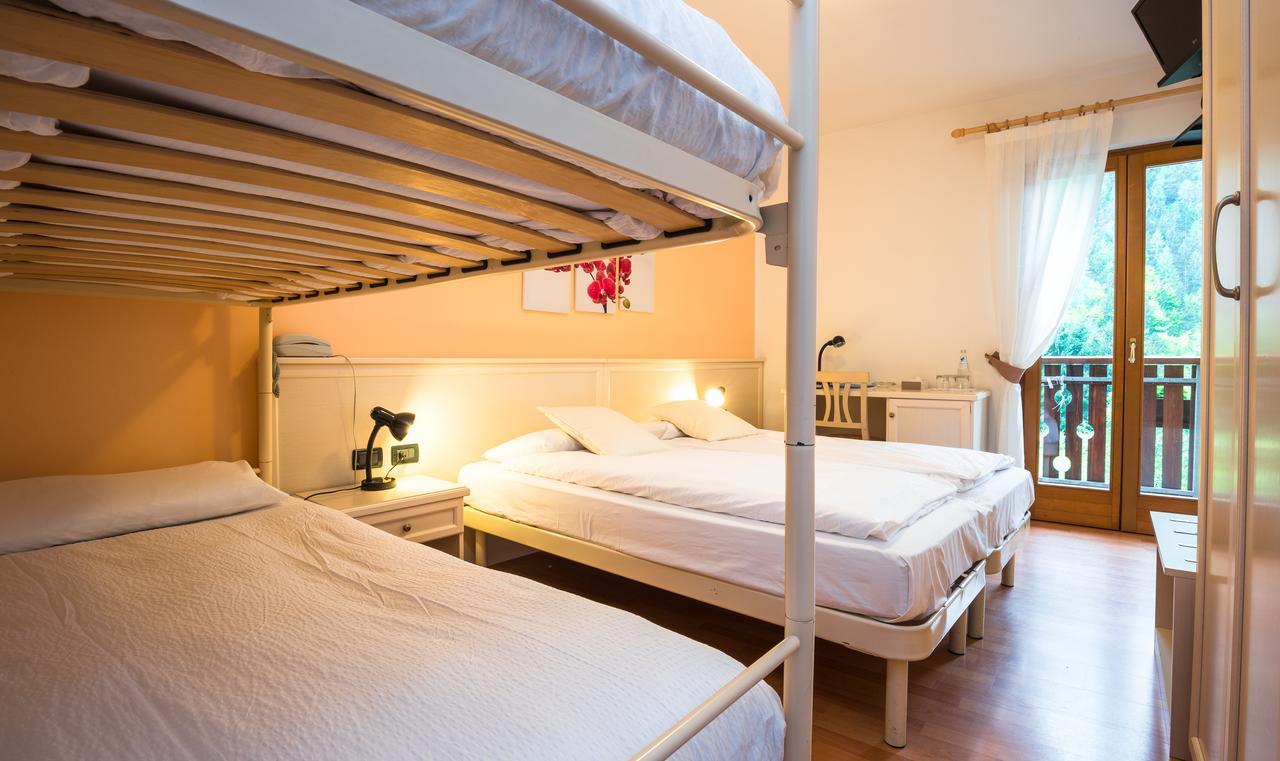 Albergo Maggiorina ベッツェッカ エクステリア 写真