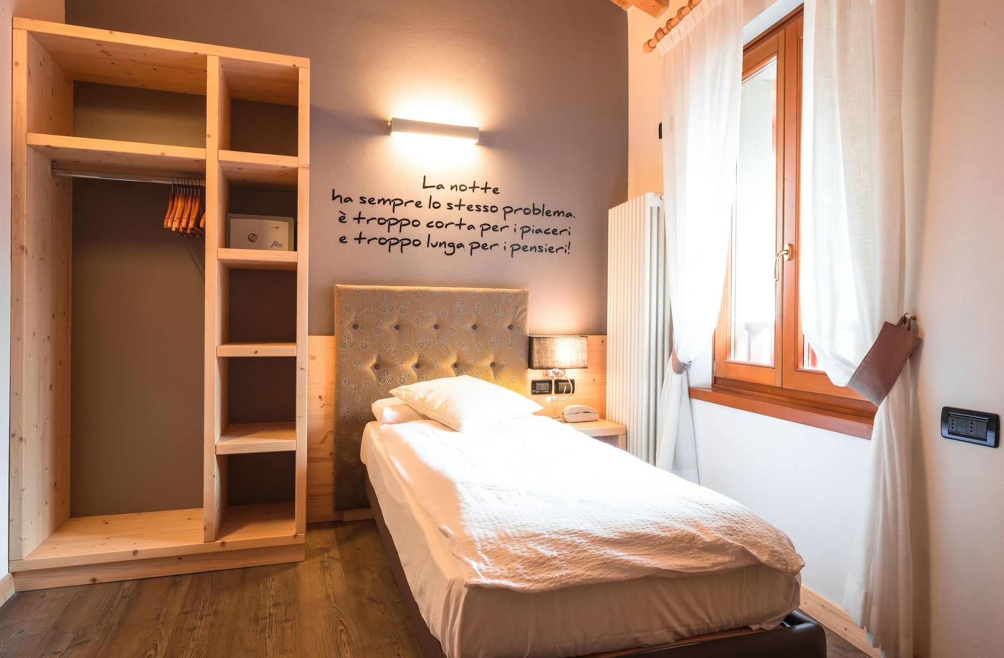 Albergo Maggiorina ベッツェッカ エクステリア 写真
